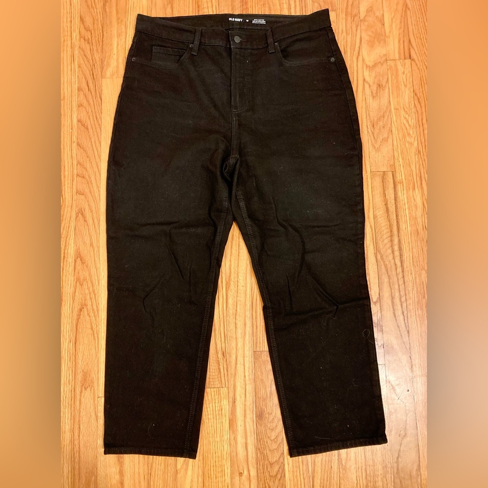 Old Navy Extra High-Rise Straight Leg Black Jeans in Like-New Condition